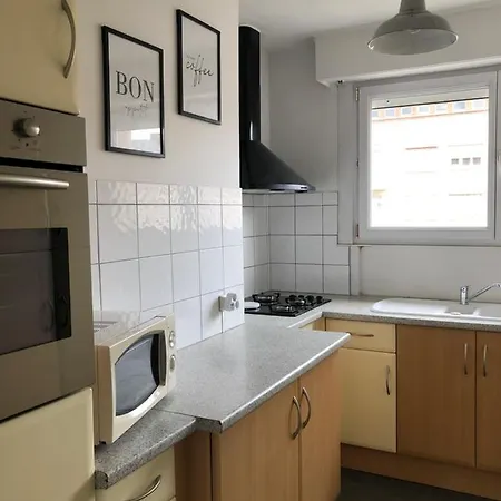 Apt 2 Chambres Entre Gare Et Centre Ville *